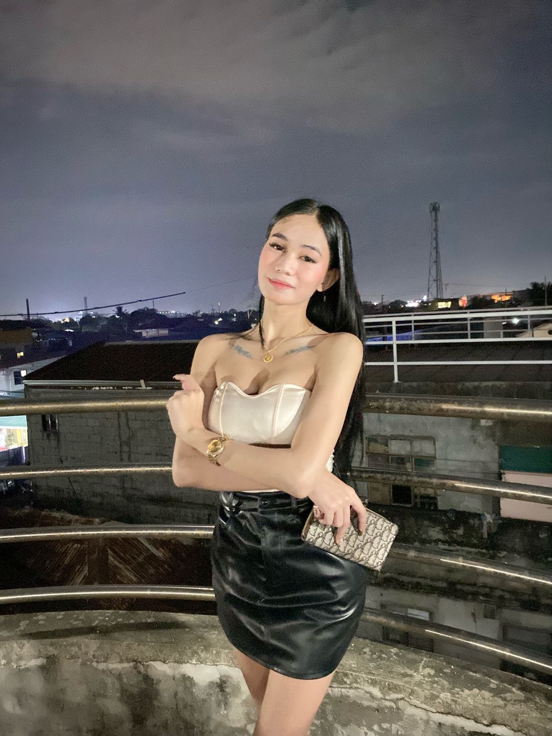 Molly from Philippines on Mixu video chat